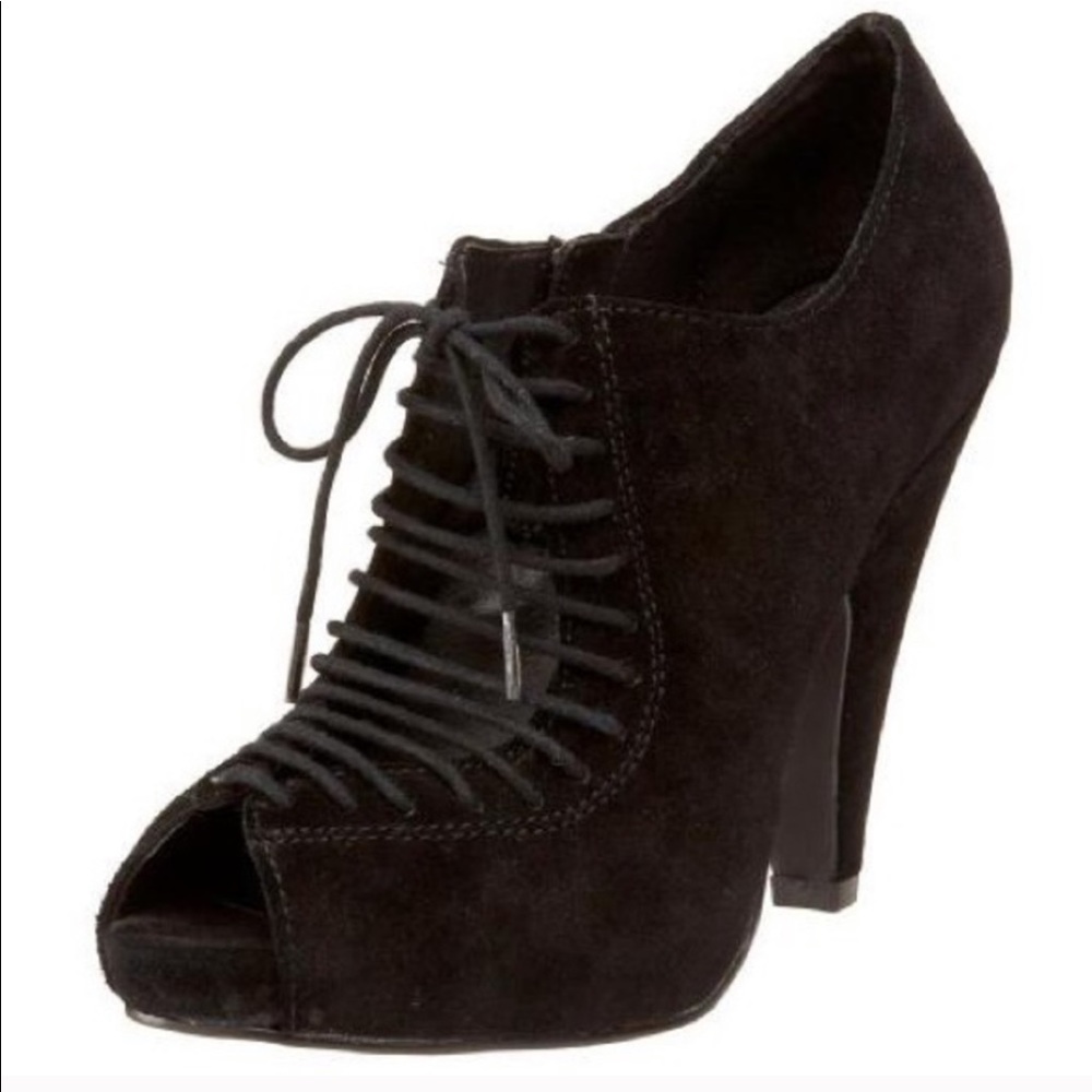 Black suede Steve Madden heels